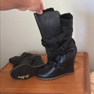 Sam Edelman Teresa Black Wedge Boots Versatile Design